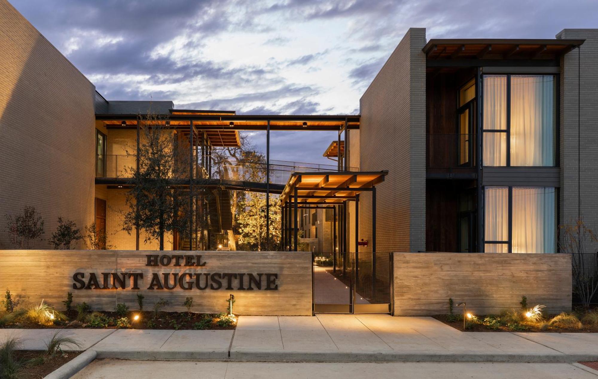 Hotel Saint Augustine ฮูสตัน ภายนอก รูปภาพ